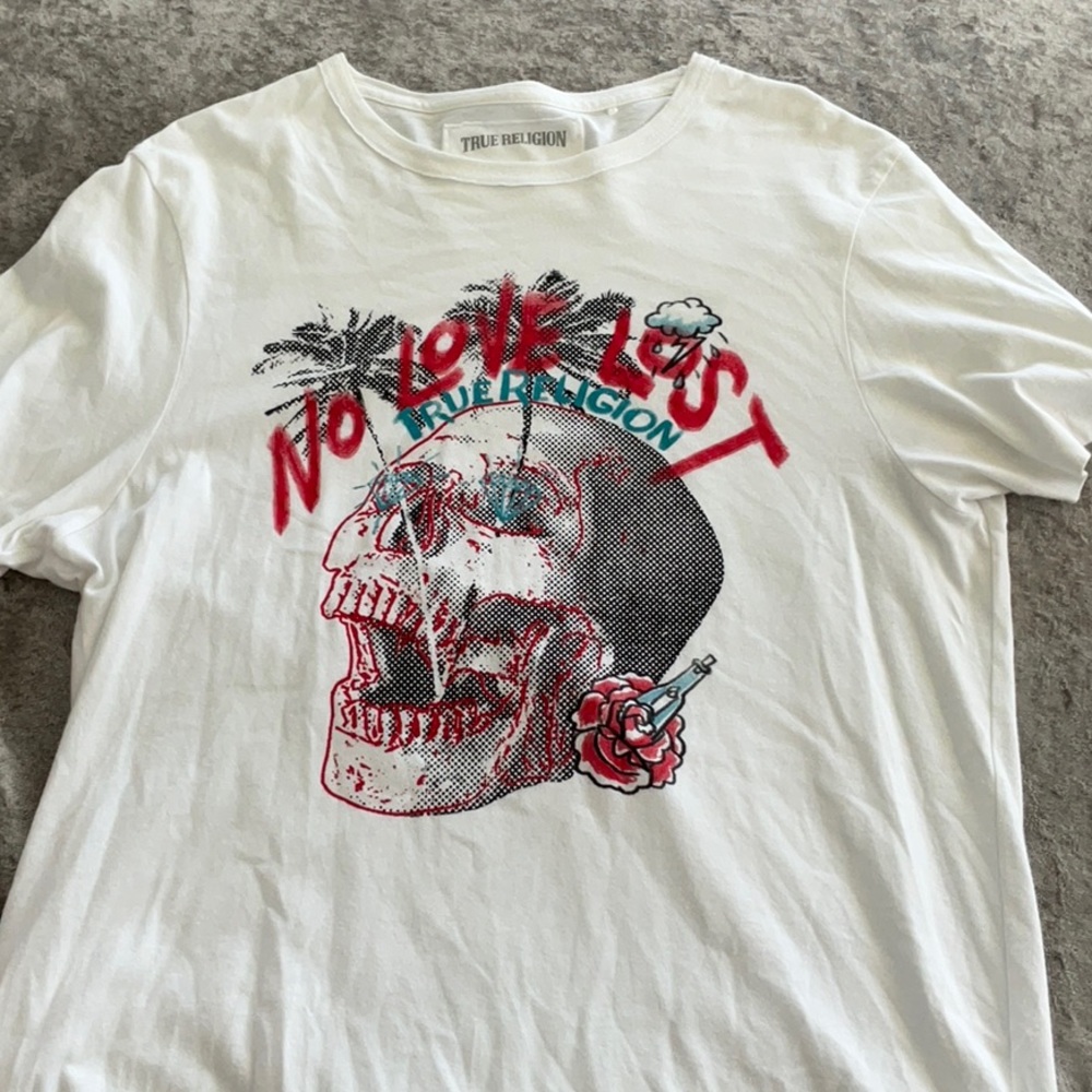 True religion skull shirt